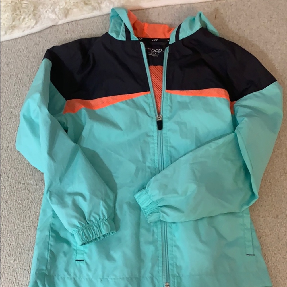 Wind breaker